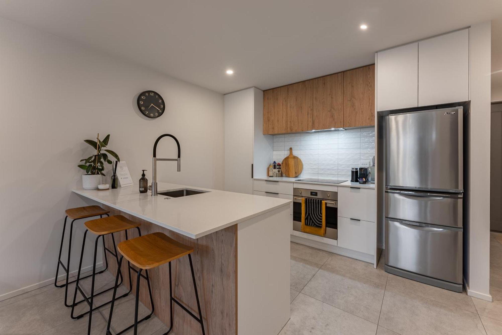 Urban Nest - Entire Townhouse And Free Parking Villa Крайстчърч Екстериор снимка